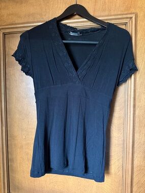 BCBGMaxAzria Black V-Neck Short Sleeve Top with Eyelet Trim